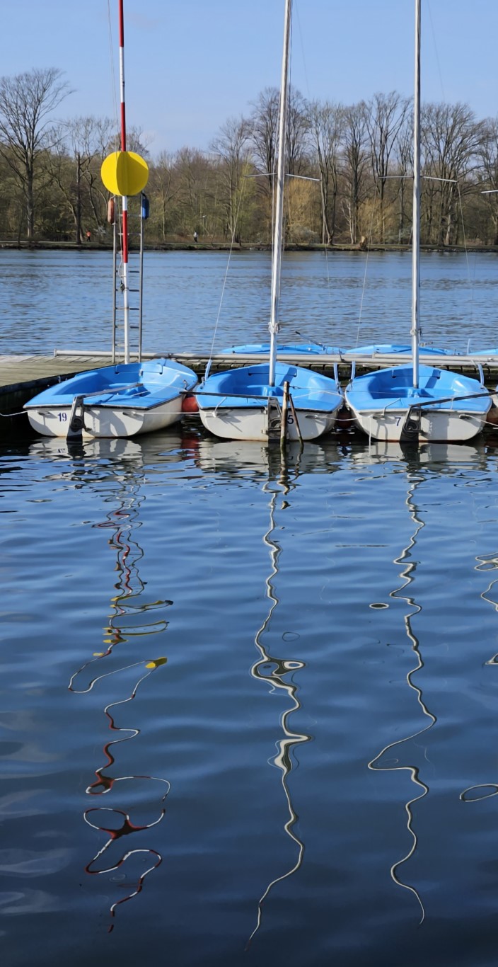 Bettina Schmidt_Blaue_Boote