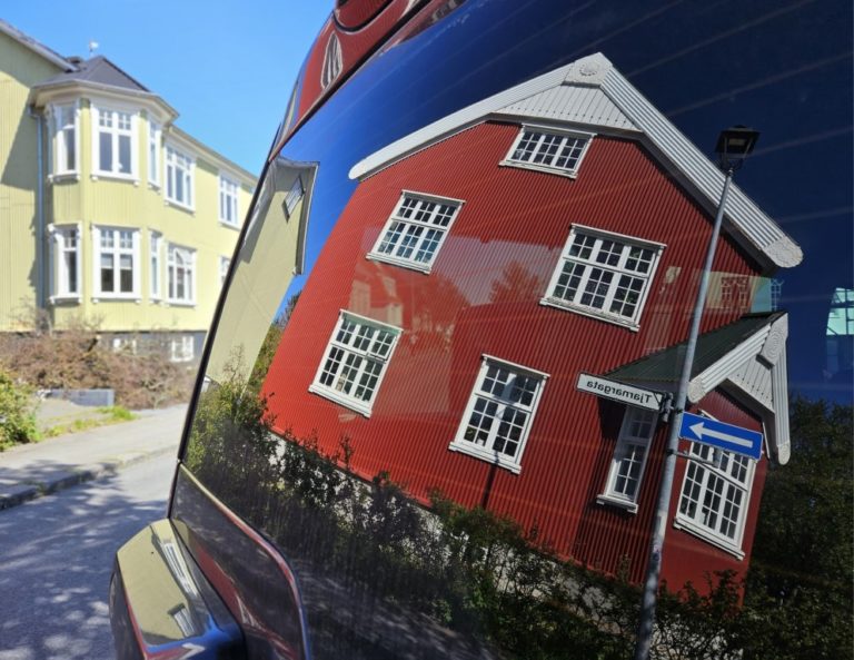 Bettina Schmidt_Rotes_Haus